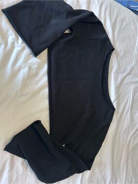 Alo Black Cropped  Top